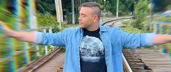 Валентин Велчев с песен от министър на културата