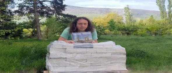 Кой спечели книгата на Валери Славчев "Няма време, трябва да се обичаме". Емоционален откъс от романа