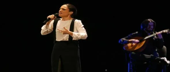 Карминьо – най-красивият глас на фадото, ще пее в Пловдив. Духът на Испания ѝ постила пътека