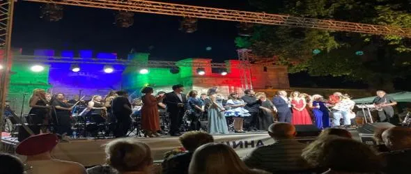 "Пресътворените песни на Николай Антов" разтопиха сърца във Видин