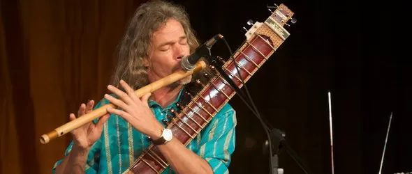 Прем Джошуа разказа музикална приказка на българската публика