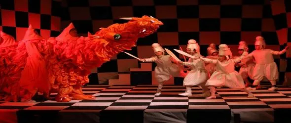 Впечатляващият мюзикъл "Алиса в огледалния свят" ще зарадва децата във Велико Търново и София през август