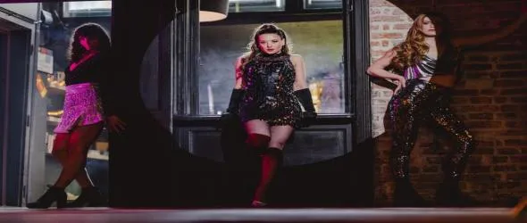 Криста издава първия си авторски албум "У дома", представя го на живо с много гости в Sofia Live Club