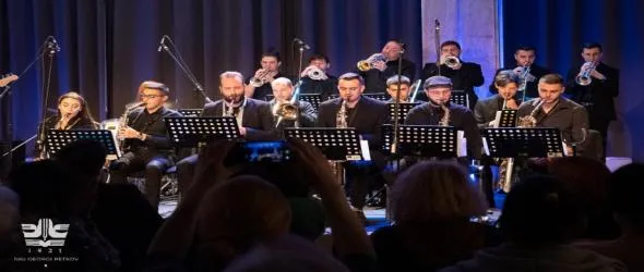 Биг бендът и Студентският струнен оркестър на НМА в коледния джаз концерт Let It Snow