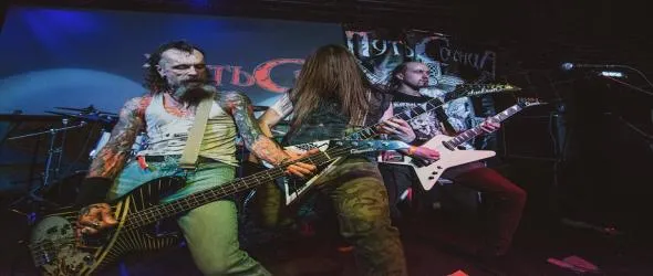 Паган метъл за Мир по Пътя към слънцето в Плешивото куче днес. Младен Войчич-Тифа (Биело дугме, Дивле ягоде), Естас Тонне и Полина Гагарина още в предаването на Ивайло Кицов