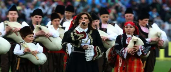 Нина Николина с нов сингъл и турне със спектакъла "Кральо Портальо"