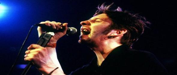 Култовият фронтмен на пънкарите The Pogues Шейн МакГауън почина на 65