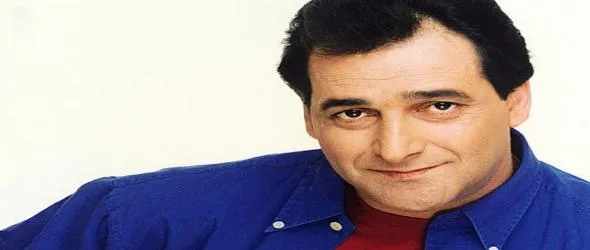 Легендарният гръцки певец Василис Карас почина на 70-годишна възраст