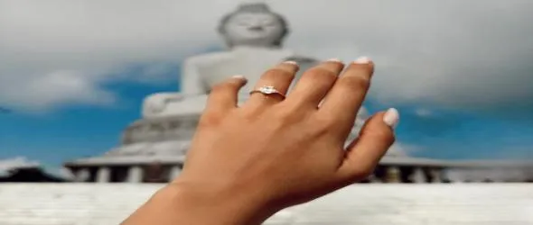 Само мой: Dara се сгоди в Тайланд