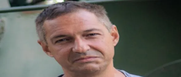 Хайде на пребогатия музикален миш-маш и... пълни чаши за многото рожденици - в епизода на Плешивото куче тази събота