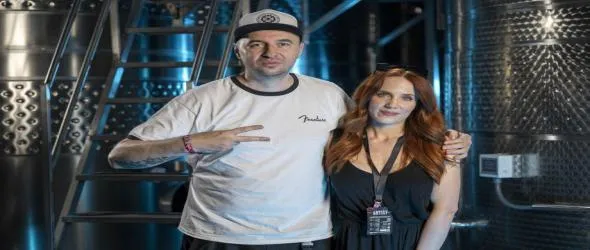 Monuments и Simone Simons (Epica) фронтално по "Фрактура"