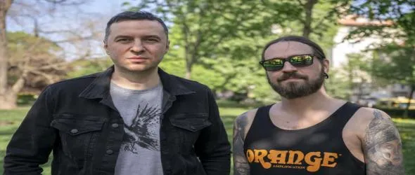 Mathias Lillmans (Finntroll) и Nile в едър план по "Фрактура"