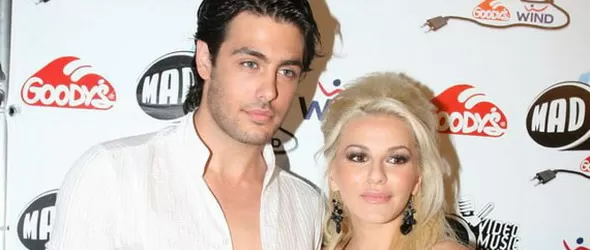 ДесиСлава пя песен на Дъфи на MAD Video Music Awards 2008