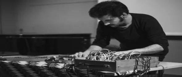 Гръцкият авангардист Тасос Стаму се завръща в София