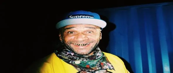 ЧРД на H.M.S.U., става на 27. Черпи с дръм-ен-бейс и джънгъл от Goldie и KiNK