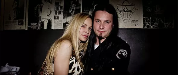 Вокалистът на Диму Боргир ще се жени за бившата на Никълъс Кейдж