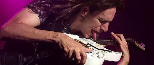 Стив Вай си пробва късмета в нова пазарна ниша