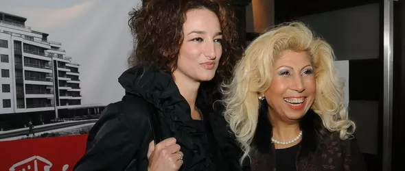 Силвия Кацарова и Деси Тенекеджиева се оглеждат за нов дом