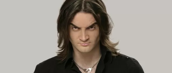 Тома (Мюзик Айдъл) представя първия си сингъл, готви и албум