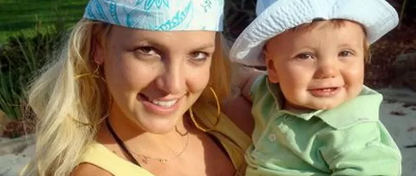 Синът на Бритни Спиърс е приет в болница