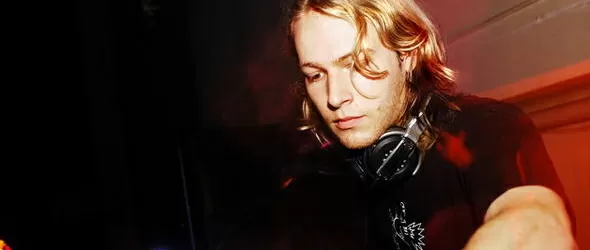 Магьосникът на скреча Джеймс Забиела в Ескейп