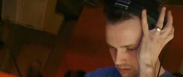 Пол Томас в Ескейп довечера