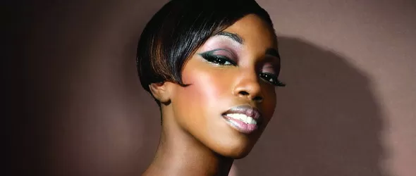 Естел с пореден успех