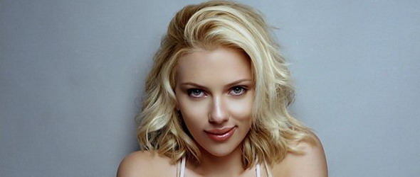 Скарлет Йохансон продава използваната си носна кърпичка