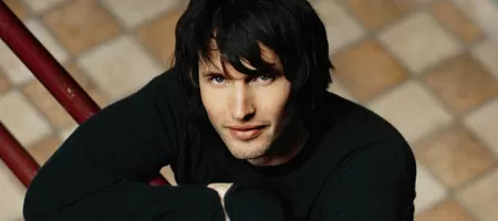 James Blunt се завръща
