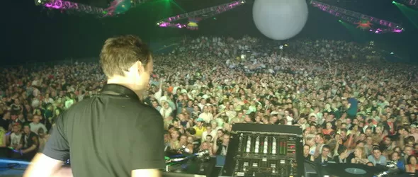 Свършиха промоционалните билети за Пол ван Дайк!