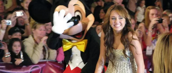 Обявиха Майли Сайръс за мъртва