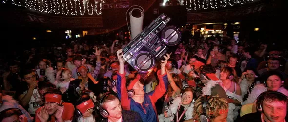 Идва Smirnoff Experience Silent Disco