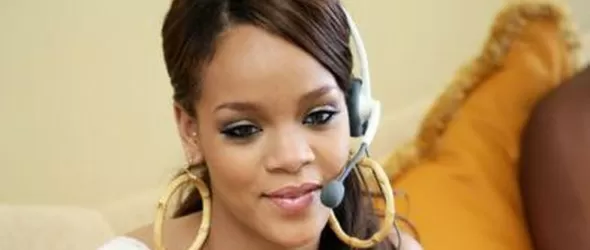 Искат Риана забулена в Малайзия