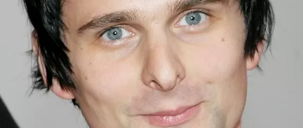 Мат Белами (Мюз): Събудих се и намерих полудяла фенка до себе си!