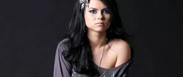 Дунав мост: Румънската поп принцеса Инна в столичния Ескейп