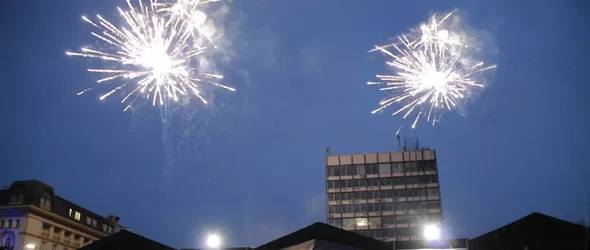 Песента на колелетата! Заря над подвижната дискотека в Пловдив