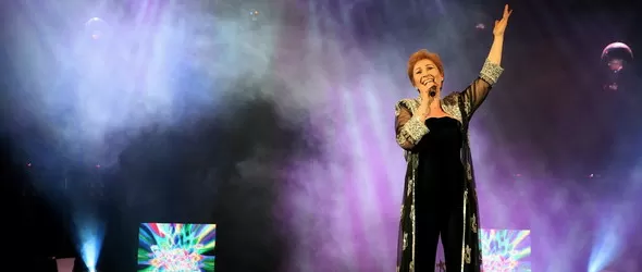 Мая Нешкова слугува на куче ветеран