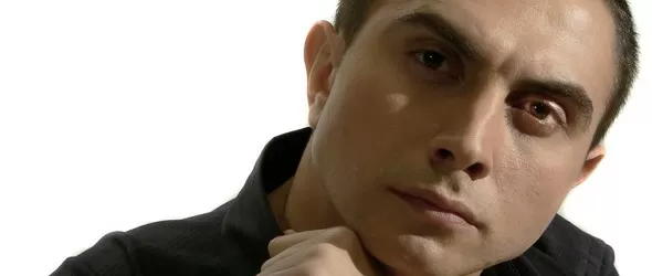 Теодор Койчинов пее в Голямата ябълка довечера