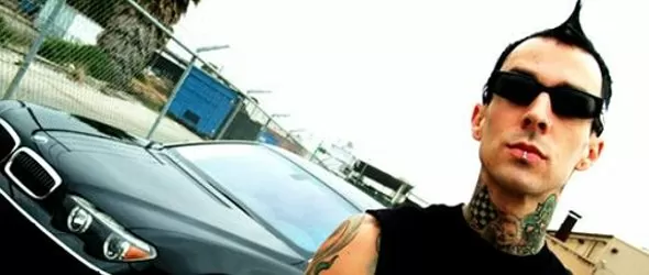 Famous Stars And Straps - мода от дръмъра на Blink-182 и у нас