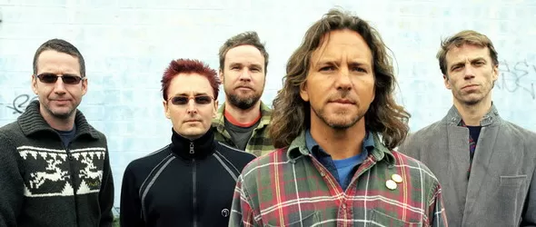 Pearl Jam и R.E.M се гмуркат за опазването на морските костенурки