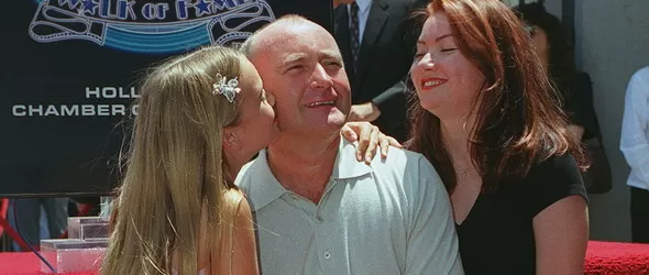 Щерката на Фил Колинс пъне за ТВ кариера