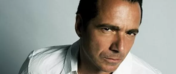 Джой Ти Ванели и Тайгър Страйпс в Ялта тази събота