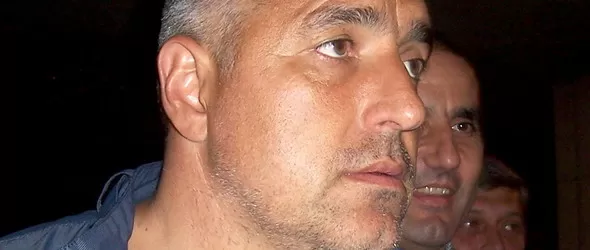 Батальонът се строява в Интернет