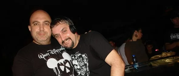 Метрополис DJs Live този петък за Night Flight Party