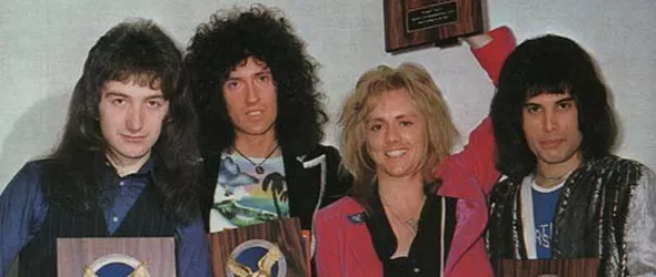 Непоказвани снимки на Куин - в изложба от юли