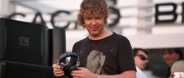 Voodoo Chile: Джон Дигуид ще пуска на плажа в Бургас