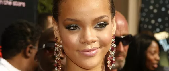 Риана напът към най- богатите в поп музиката