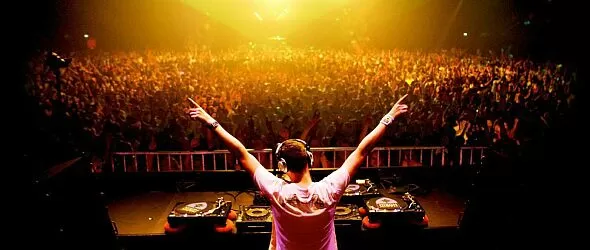 DJ Тиесто призова Келе Окереке и Калвин Харис