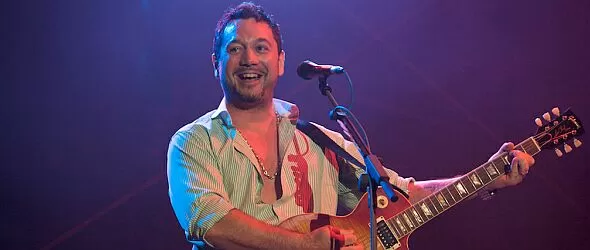 Ди Фаз и Фън Лавин Криминалс като у дома си на плажа