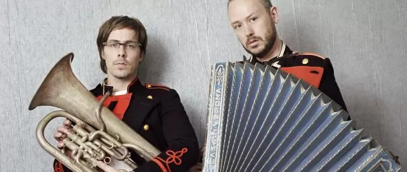 Бейзмънт Джакс останаха без лейбъл